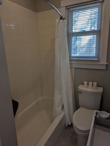 1861 Glen Avenue, Muskegon, MI 49441