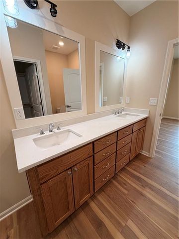 1309 NE White Oaks Lane, Oak Grove, MO 64075