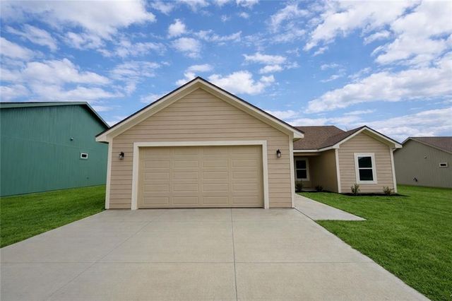 1309 NE White Oaks Lane, Oak Grove, MO 64075