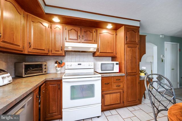 429 W WYOMISSING BLVD, Reading, PA 19609
