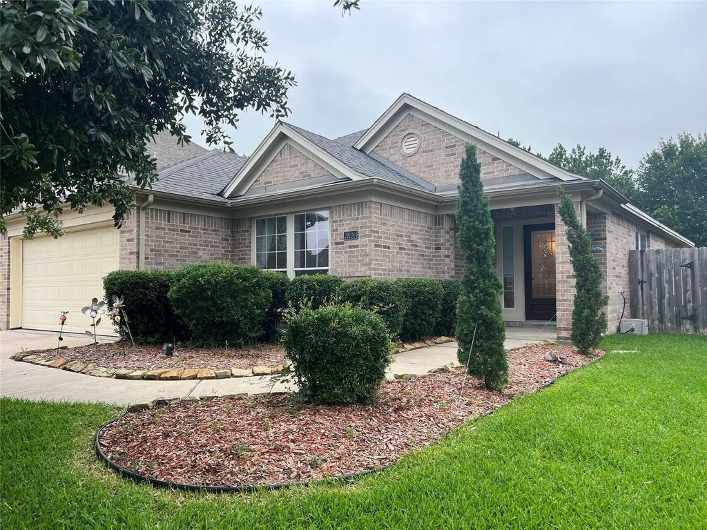 28106 Emma Gardens Lane, Spring, TX 77386