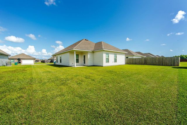 270 Shadow Pointe Road, Thibodaux, LA 70301