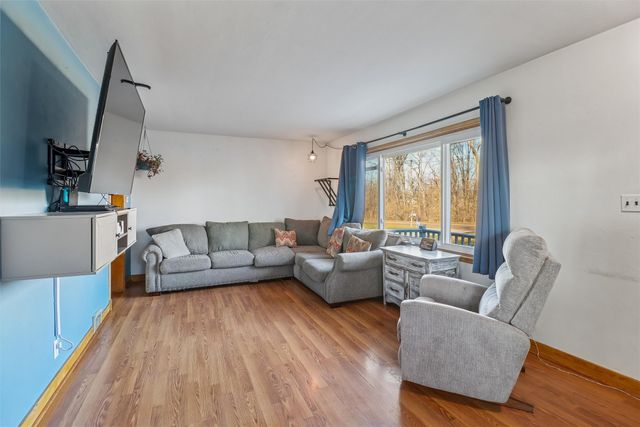 1217 Monroe Drive, Newton, IA 50208