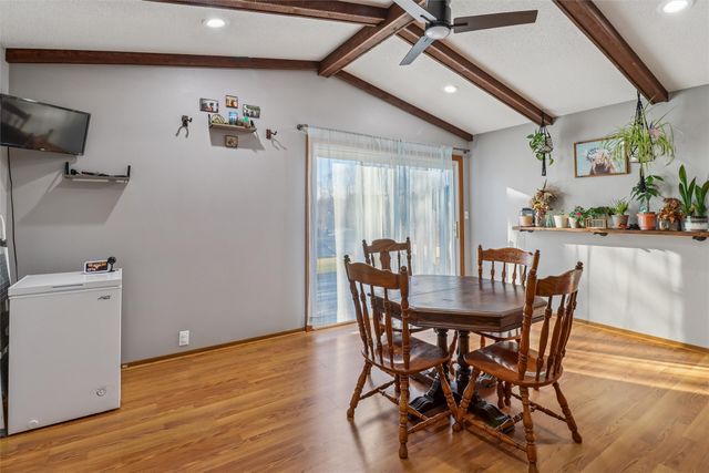 1217 Monroe Drive, Newton, IA 50208