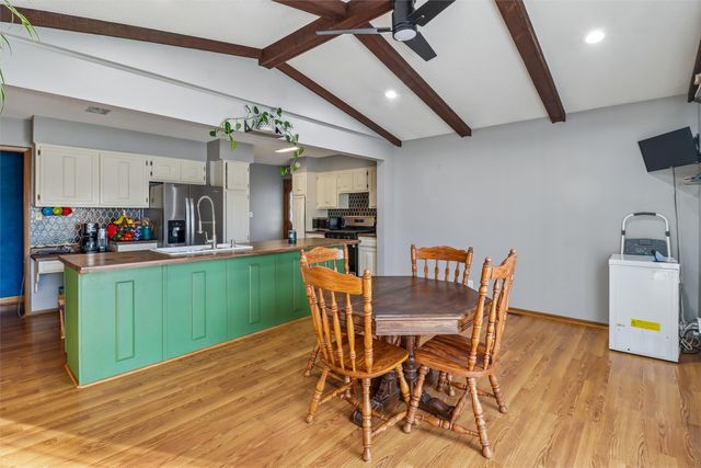 1217 Monroe Drive, Newton, IA 50208