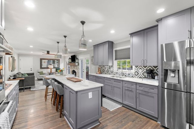 1717 POPLAR ESTATES PKY, Germantown, TN 38138