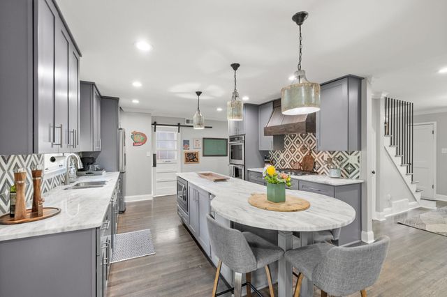 1717 POPLAR ESTATES PKY, Germantown, TN 38138