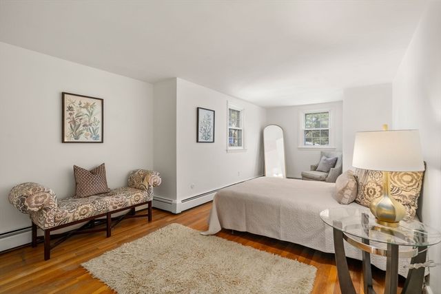 16 Sunnyside Ave, Wellesley, MA 02482