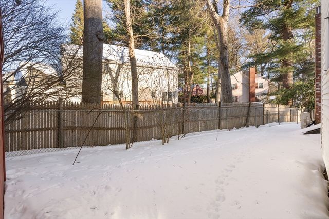 16 Sunnyside Ave, Wellesley, MA 02482