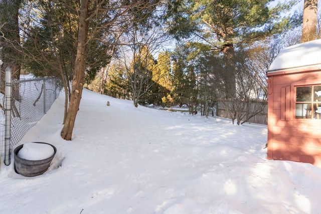 16 Sunnyside Ave, Wellesley, MA 02482