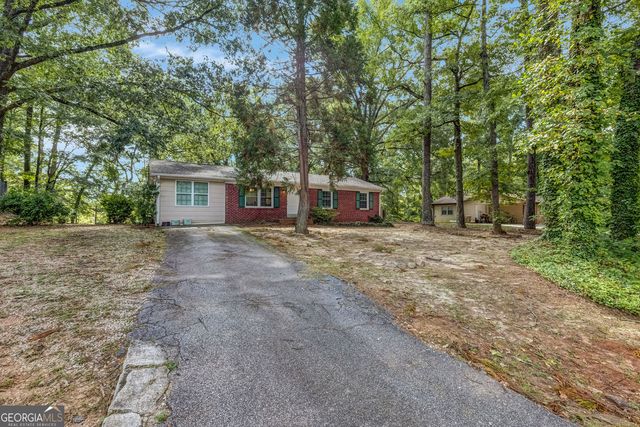 135 Highland Drive, Stockbridge, GA 30281
