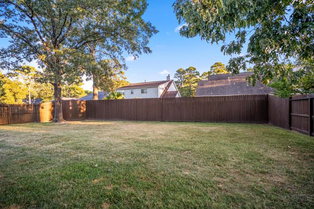 12944 Point Aquarius Boulevard, Willis, TX 77318