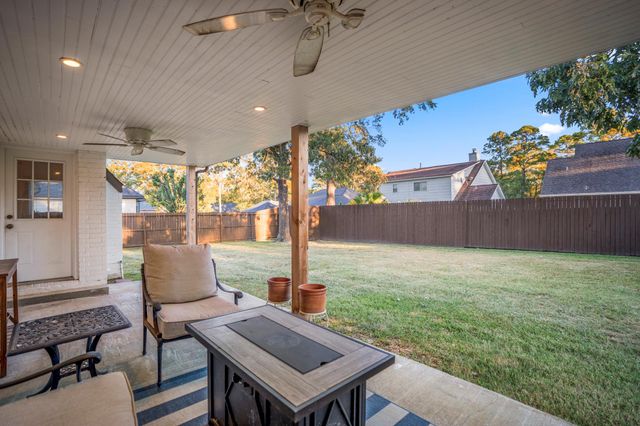 12944 Point Aquarius Boulevard, Willis, TX 77318