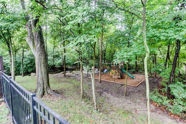 1872 Olde Haley Drive, Centerville, OH 45458