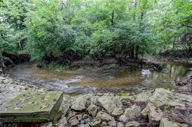 1872 Olde Haley Drive, Centerville, OH 45458