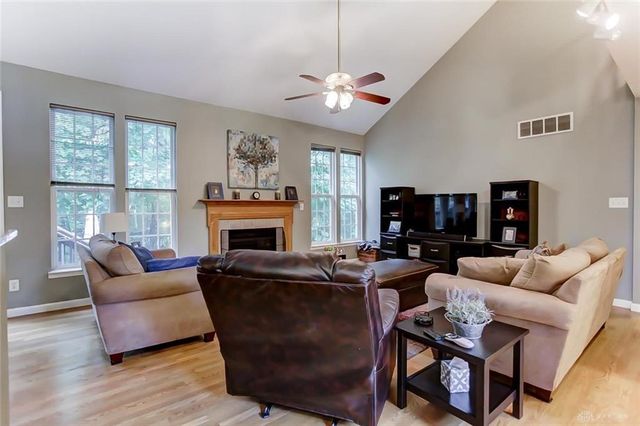 1872 Olde Haley Drive, Centerville, OH 45458