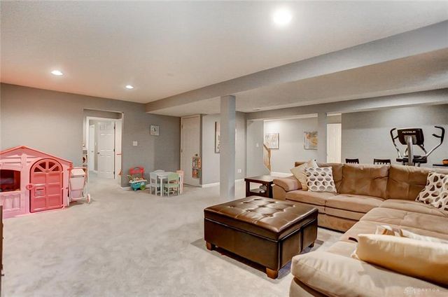 1872 Olde Haley Drive, Centerville, OH 45458