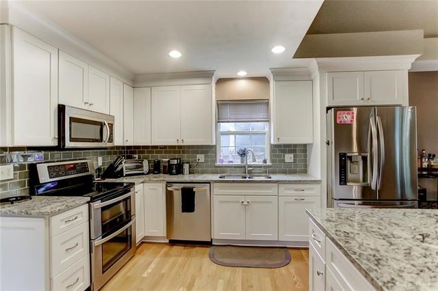 1872 Olde Haley Drive, Centerville, OH 45458