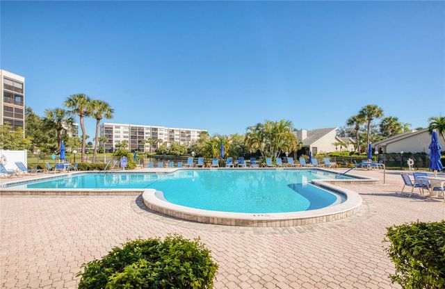 1304 PASADENA AVENUE S 3, South Pasadena, FL 33707