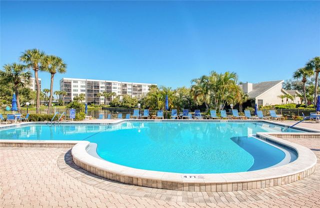 1304 PASADENA AVENUE S 3, South Pasadena, FL 33707