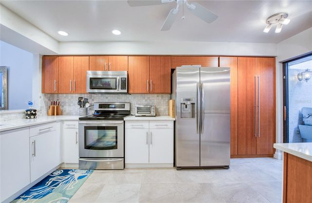 1304 PASADENA AVENUE S 3, South Pasadena, FL 33707