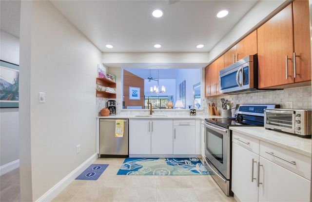 1304 PASADENA AVENUE S 3, South Pasadena, FL 33707