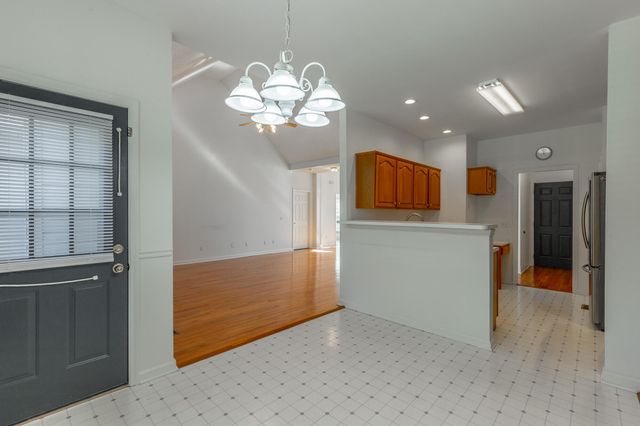 1615 Gunston Hall Road, Hixson, TN 37343