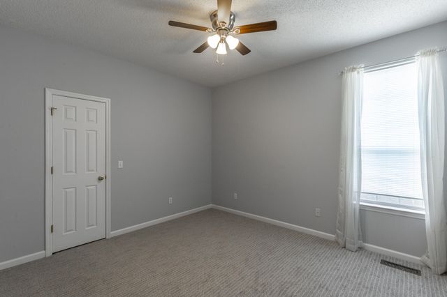 1615 Gunston Hall Road, Hixson, TN 37343