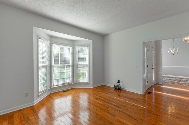 1615 Gunston Hall Road, Hixson, TN 37343