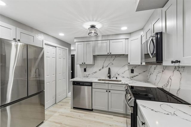 4834 MILE STRETCH DRIVE, Holiday, FL 34690