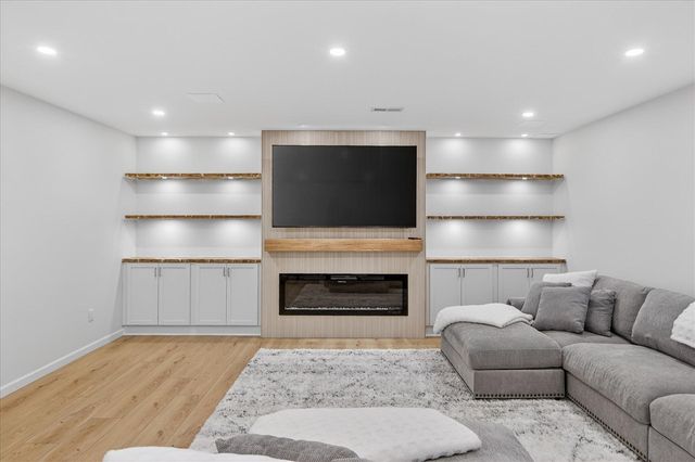 2757 Salt Springs Drive, Saline, MI 48176