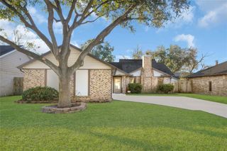 10928 Collingswood Drive, La Porte, TX 77571