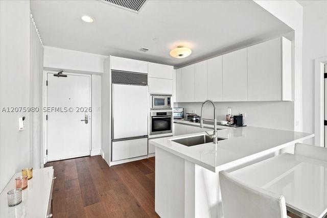 6799 Collins Ave 412, Miami Beach, FL 33141