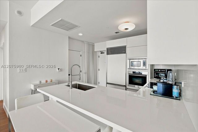6799 Collins Ave 412, Miami Beach, FL 33141