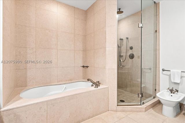6799 Collins Ave 412, Miami Beach, FL 33141
