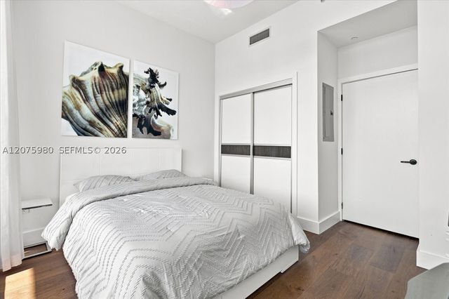 6799 Collins Ave 412, Miami Beach, FL 33141