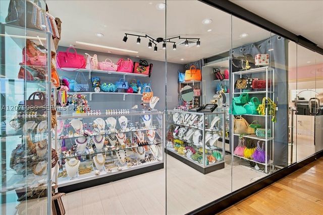 6799 Collins Ave 412, Miami Beach, FL 33141