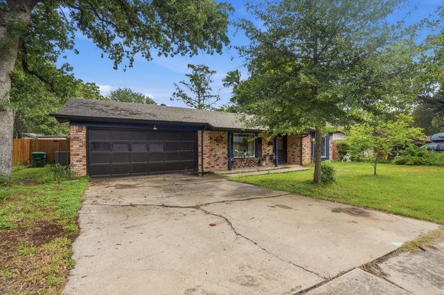 6801 Yolanda Drive, Fort Worth, TX 76112