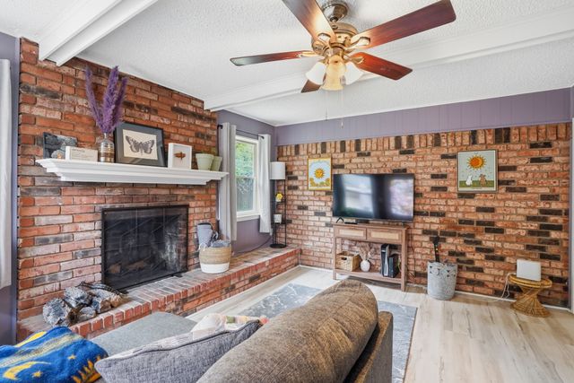 6801 Yolanda Drive, Fort Worth, TX 76112
