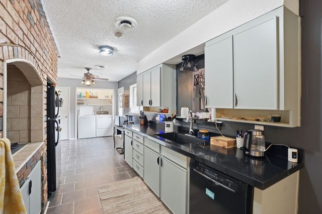 6801 Yolanda Drive, Fort Worth, TX 76112