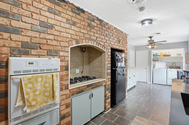 6801 Yolanda Drive, Fort Worth, TX 76112