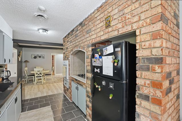 6801 Yolanda Drive, Fort Worth, TX 76112