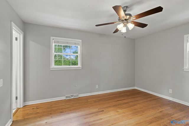 407 Sherwood Drive SE, Huntsville, AL 35802