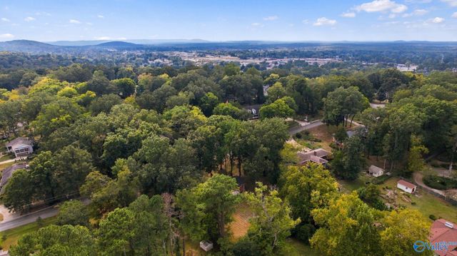 407 Sherwood Drive SE, Huntsville, AL 35802