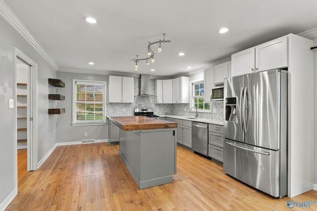 407 Sherwood Drive SE, Huntsville, AL 35802