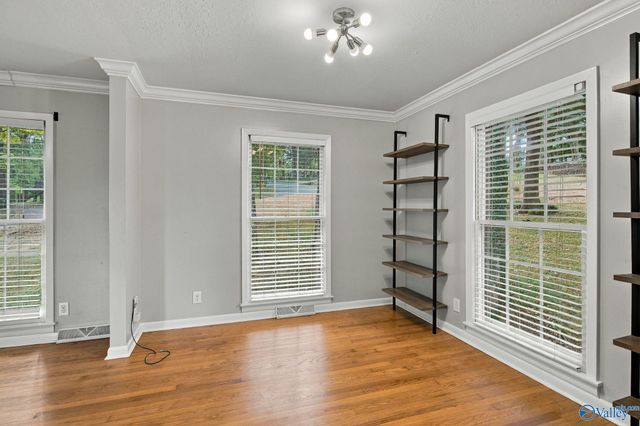 407 Sherwood Drive SE, Huntsville, AL 35802