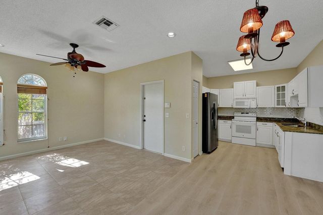 21193 Vía Eden, Boca Raton, FL 33433