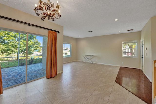 21193 Vía Eden, Boca Raton, FL 33433
