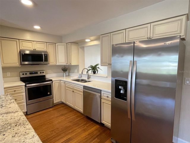 6556 27TH STREET N, St Petersburg, FL 33702