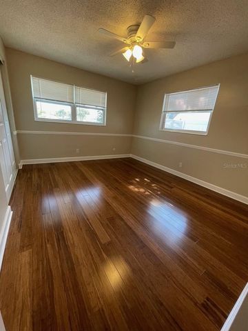 6556 27TH STREET N, St Petersburg, FL 33702